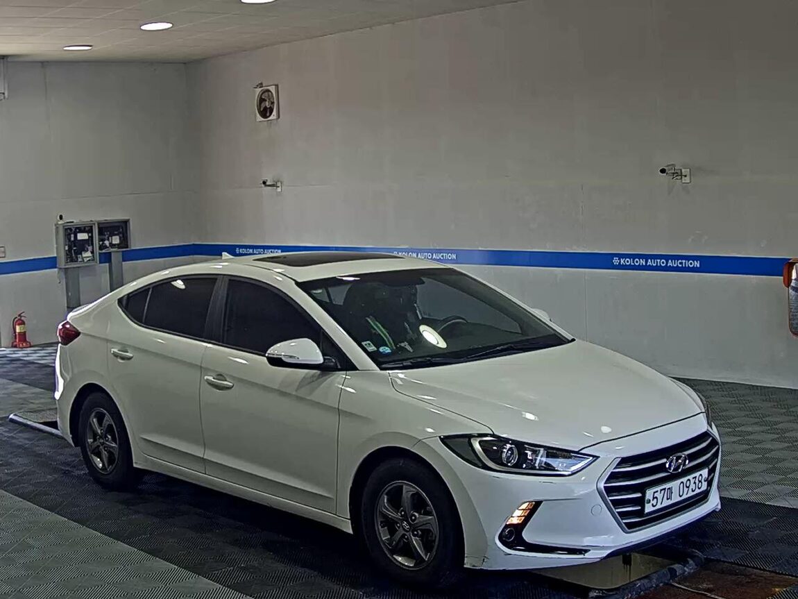 HYUNDAI AVANTE AD 1.6 GDi SMART 2016 - zdjęcie 3