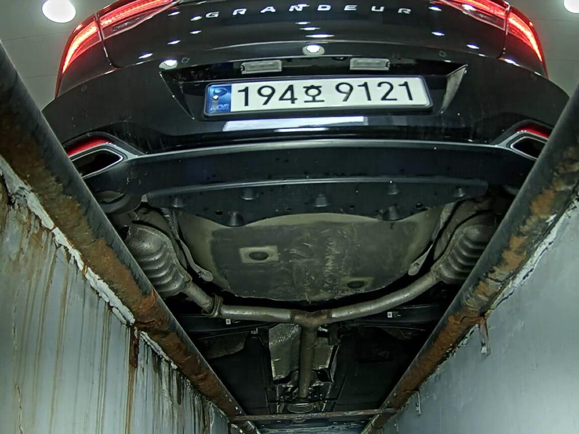 HYUNDAI THE NEW GRANDEUR IG GASOLINE 2.5 LE BLANC 2023 - zdjęcie 8