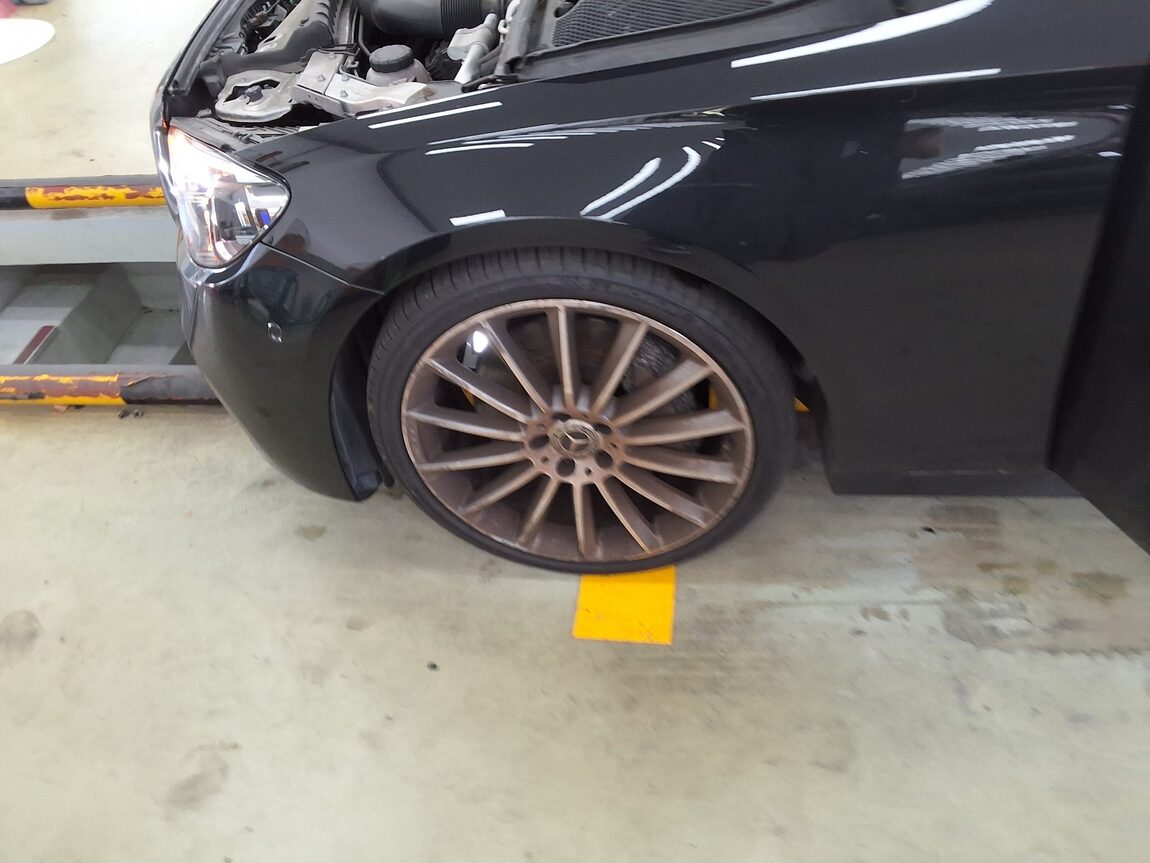 MERCEDES-BENZ E-CLASS (5TH GEN) E350 4MATIC AMG LINE 2022 - zdjęcie 34