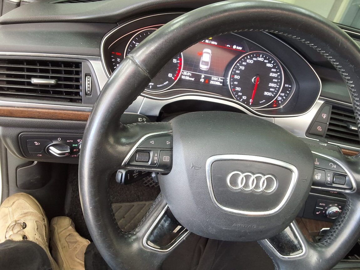 AUDI A6 (4TH GEN) 40 TDI QUATTRO COMFORT 2016 - zdjęcie 23