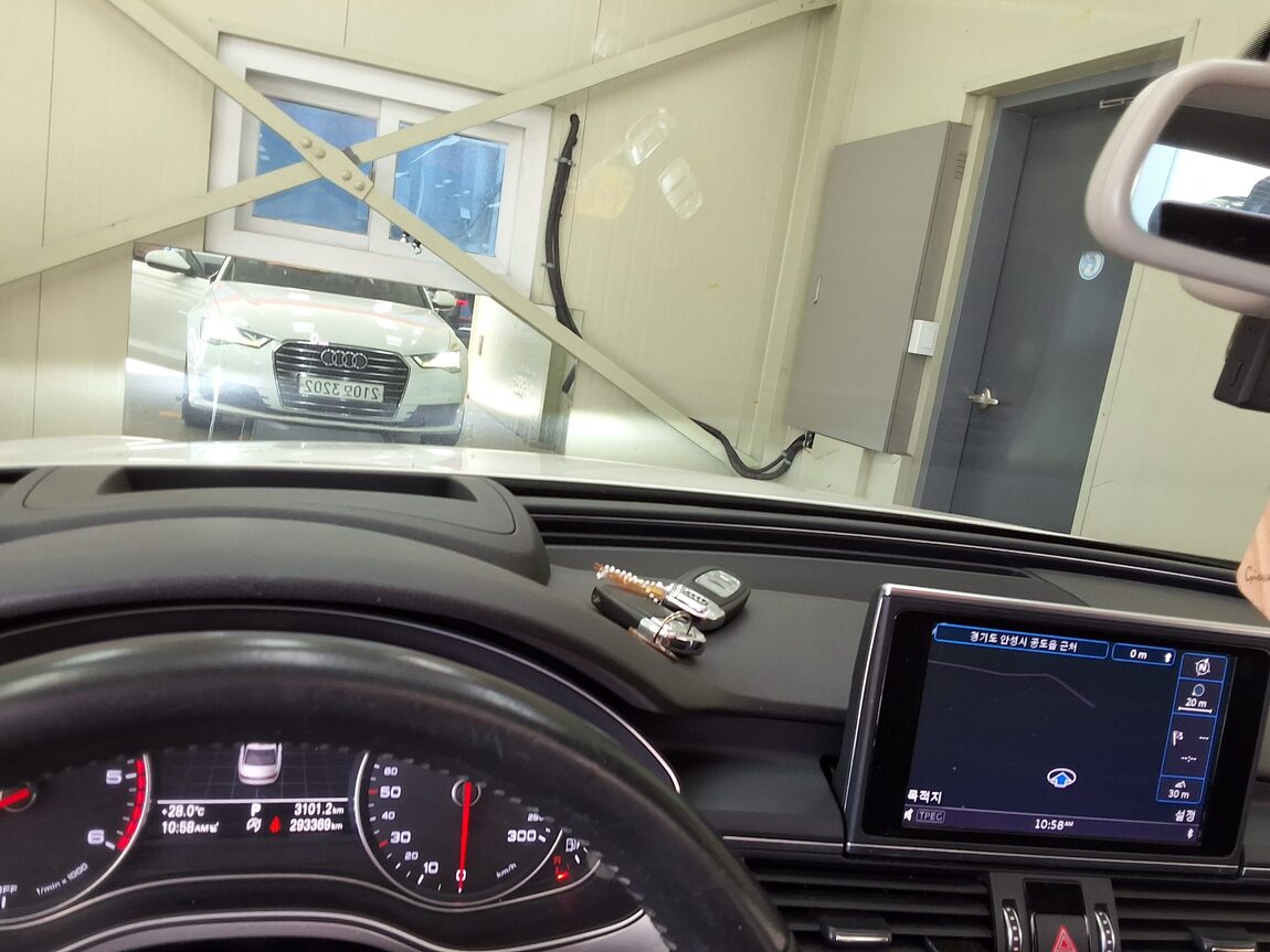 AUDI A6 (4TH GEN) 40 TDI QUATTRO COMFORT 2016 - zdjęcie 25