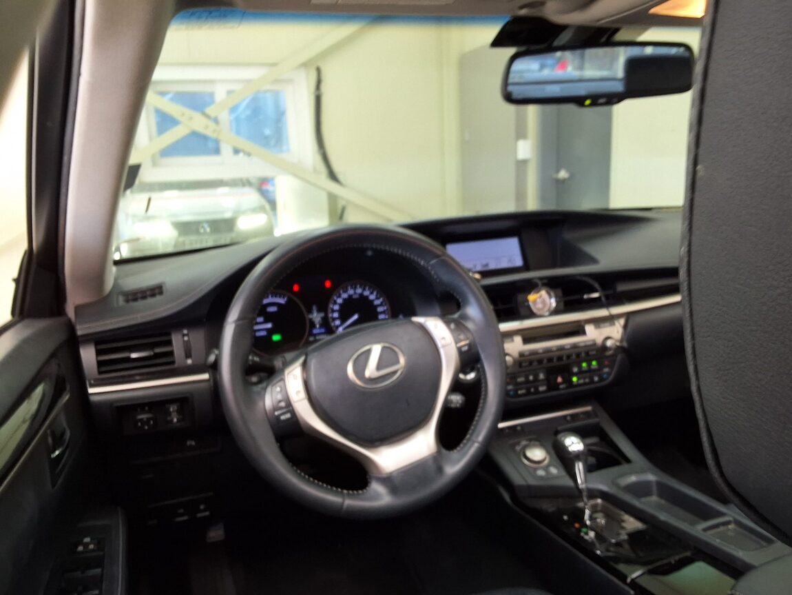 LEXUS ES (6TH GEN) 300h 2013 - zdjęcie 12