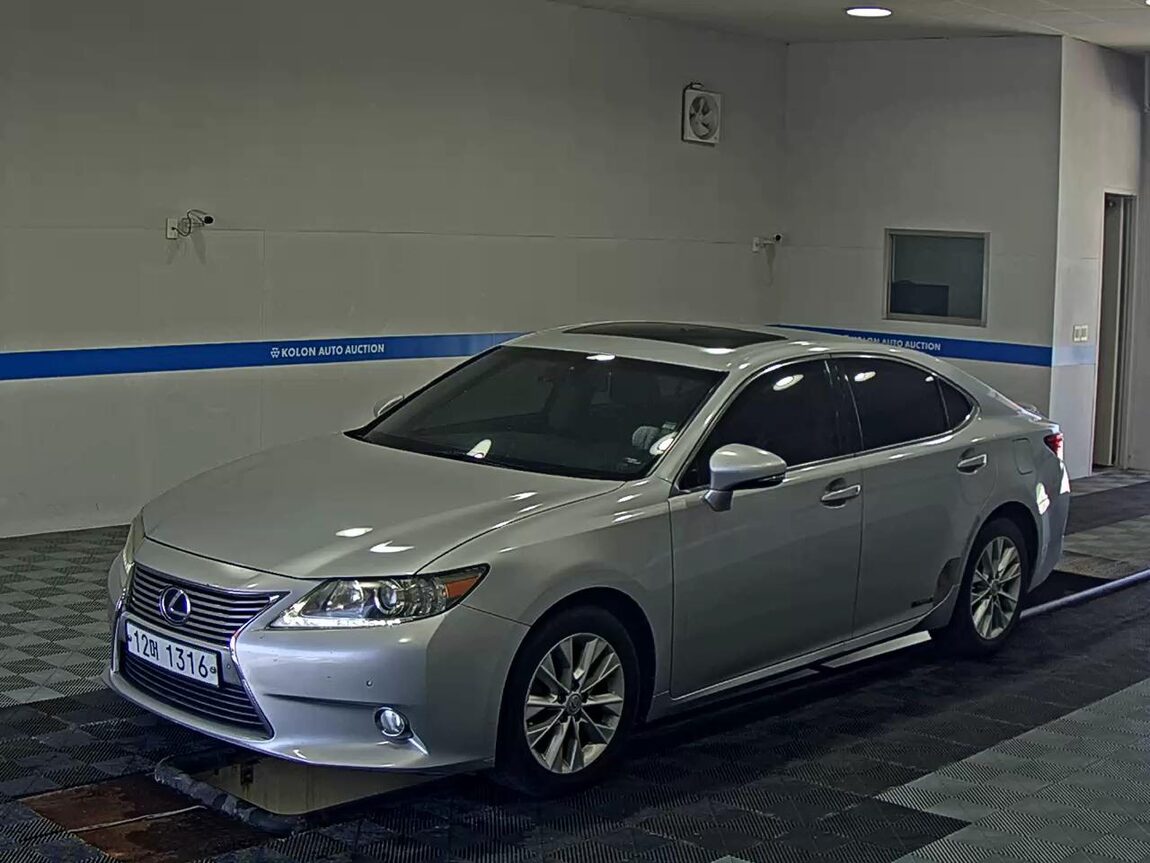 LEXUS ES (6TH GEN) 300h 2013 - zdjęcie 2