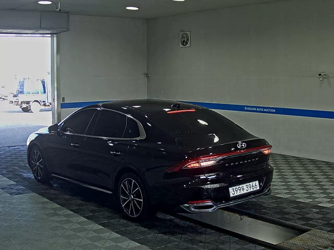 HYUNDAI THE NEW GRANDEUR IG GASOLINE 3.3 EXCLUSIVE 2022 - zdjęcie 6