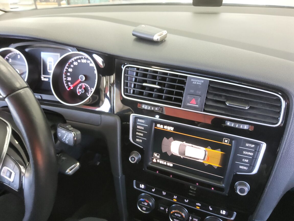 VOLKSWAGEN GOLF (7TH GEN) 2.0 TDI 2016 - zdjęcie 17