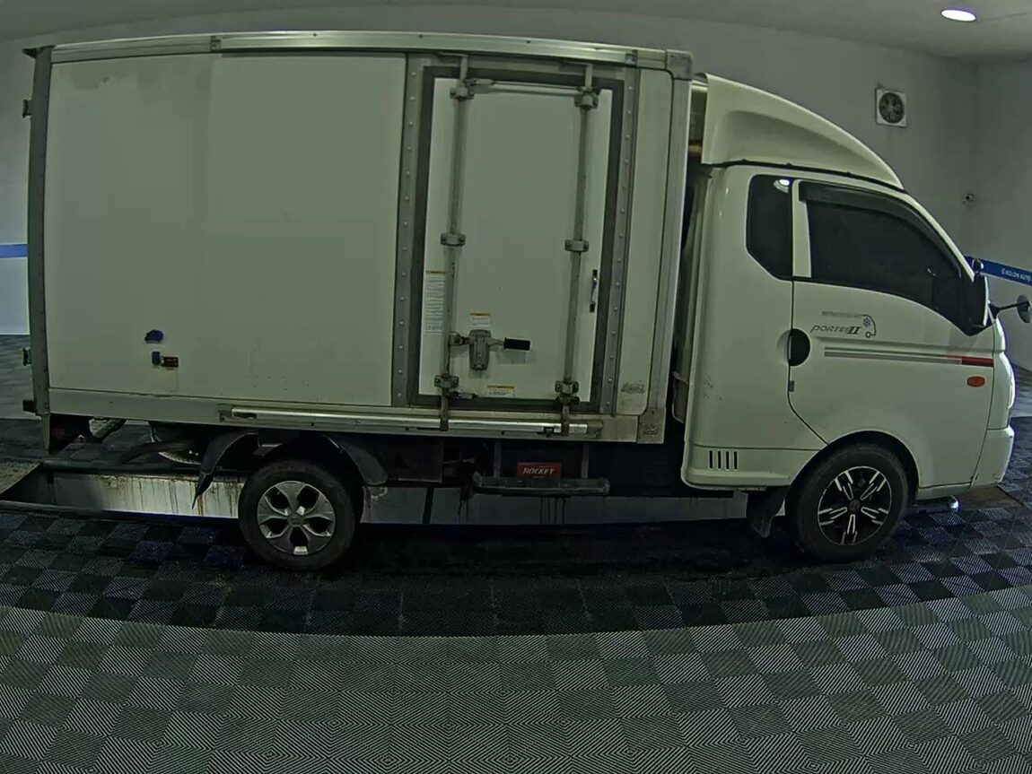 HYUNDAI PORTER II FREEZER BOX TRUCK SUPER CAB TWIN COMPRESSOR 2018 - zdjęcie 4