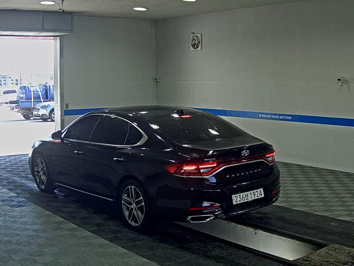 HYUNDAI GRANDEUR IG 3.0 GDi PREMIUM 2019 - zdjęcie 6