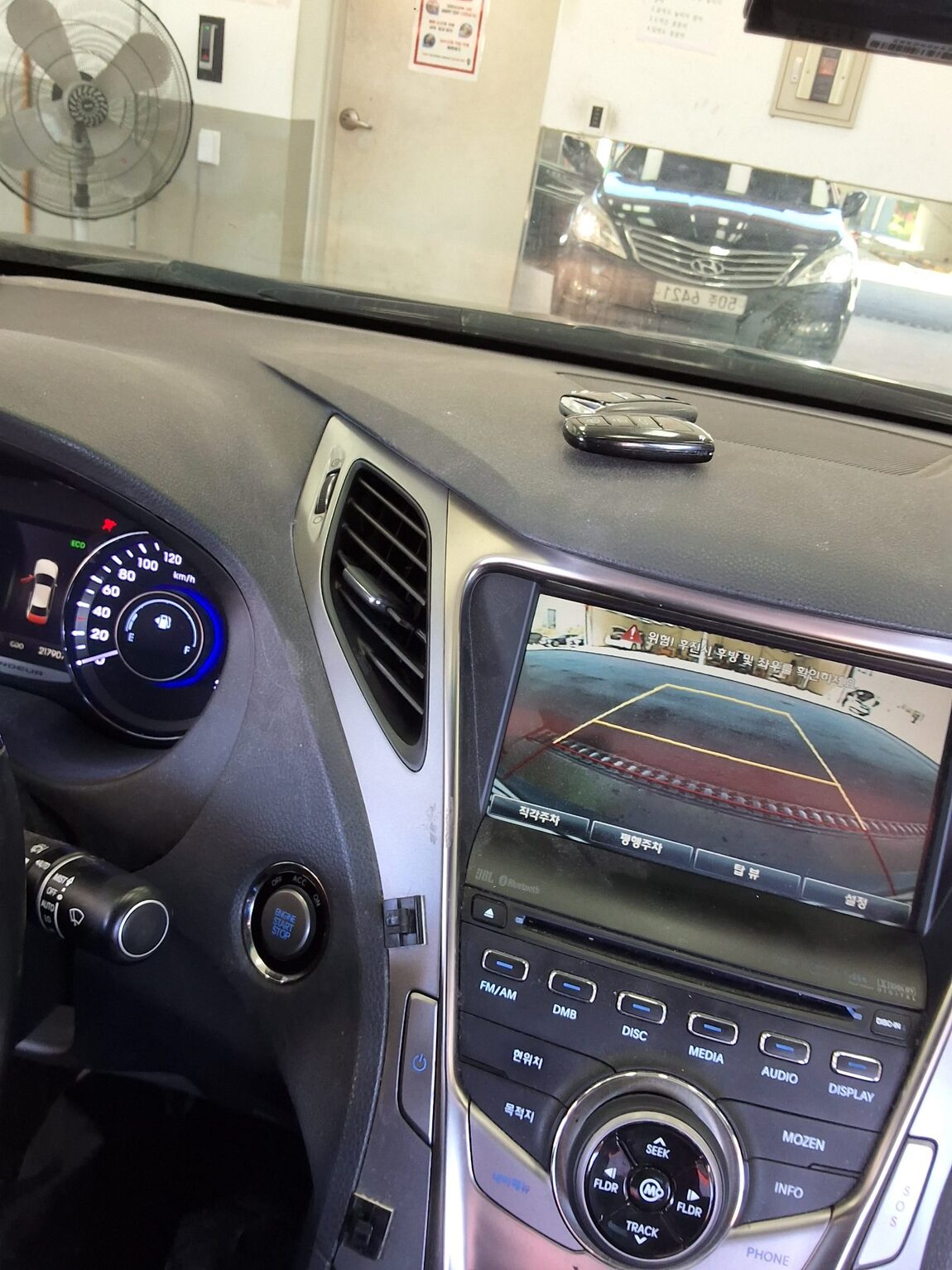HYUNDAI GRANDEUR HG HG 300 ROYAL 2012 - zdjęcie 18
