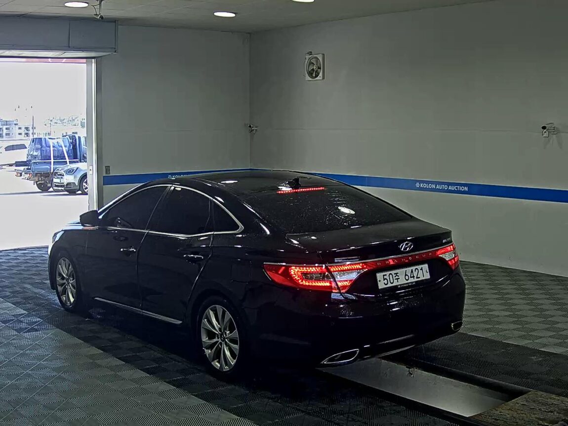 HYUNDAI GRANDEUR HG HG 300 ROYAL 2012 - zdjęcie 6
