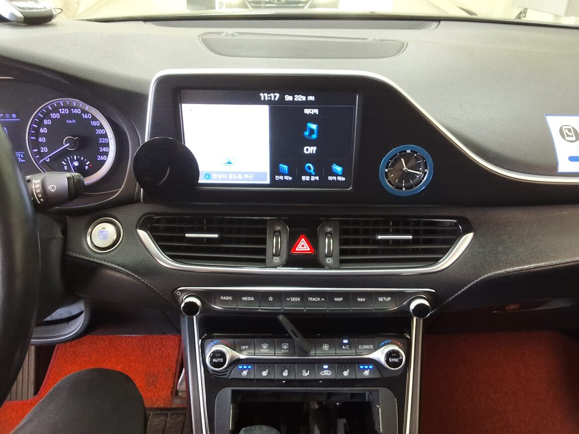 HYUNDAI GRANDEUR IG 3.0 LPi TAXI VIP PACK 2019 - zdjęcie 24