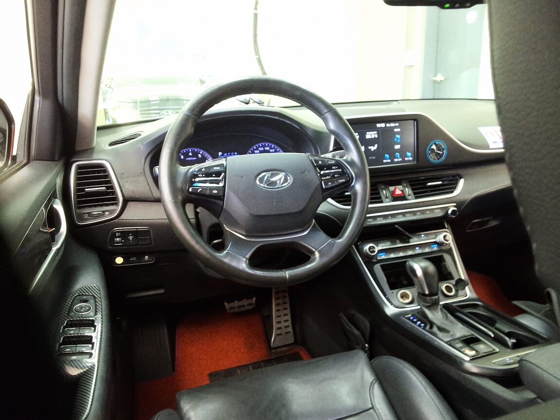 HYUNDAI GRANDEUR IG 3.0 LPi TAXI VIP PACK 2019 - zdjęcie 12