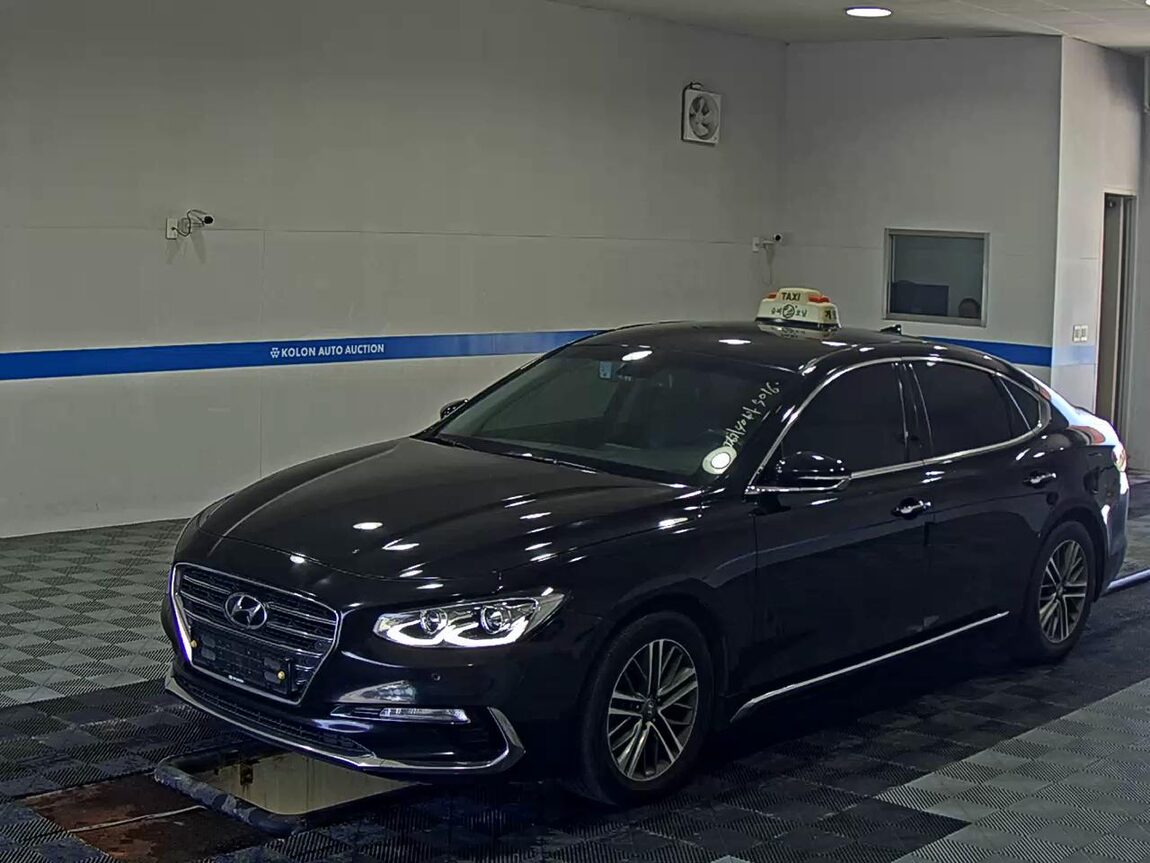 HYUNDAI GRANDEUR IG 3.0 LPi TAXI VIP PACK 2019 - zdjęcie 2