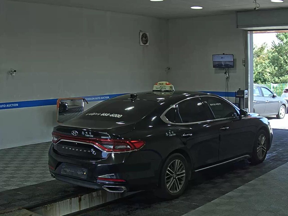 HYUNDAI GRANDEUR IG 3.0 LPi TAXI VIP PACK 2019 - zdjęcie 5