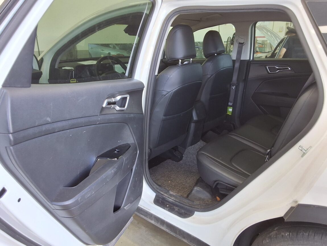 KIA THE ALL NEW SPORTAGE 2.0 DIESEL 2WD TRENDY 2023 - zdjęcie 15