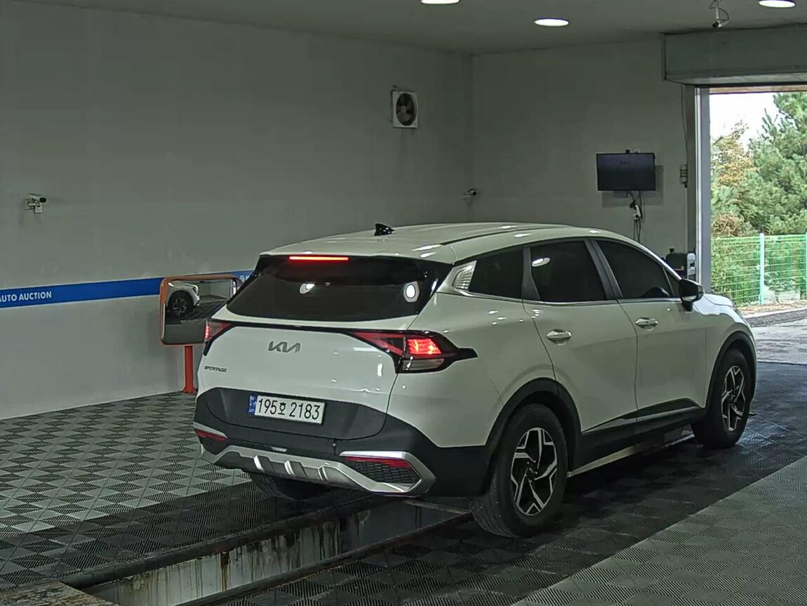 KIA THE ALL NEW SPORTAGE 2.0 DIESEL 2WD TRENDY 2023 - zdjęcie 5