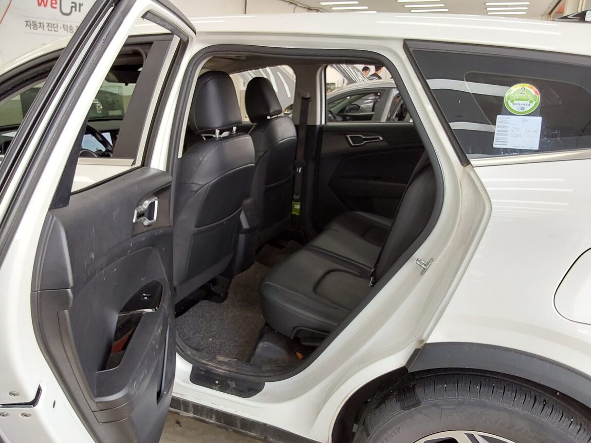 KIA THE ALL NEW SPORTAGE 2.0 DIESEL 2WD TRENDY 2023 - zdjęcie 16