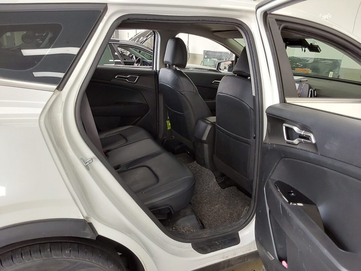 KIA THE ALL NEW SPORTAGE 2.0 DIESEL 2WD TRENDY 2023 - zdjęcie 18