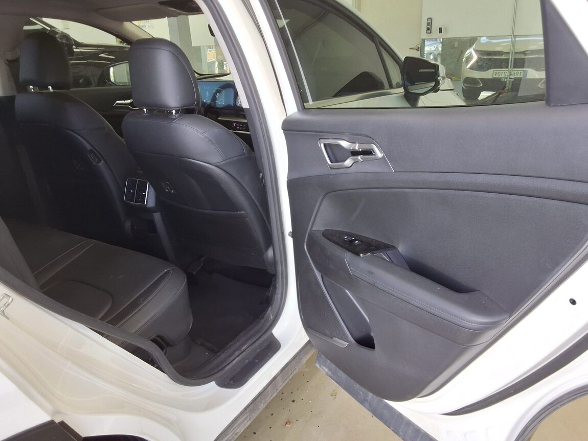 KIA THE ALL NEW SPORTAGE HYBRID 1.6 HEV 4WD NOBLESSE 2024 - zdjęcie 17