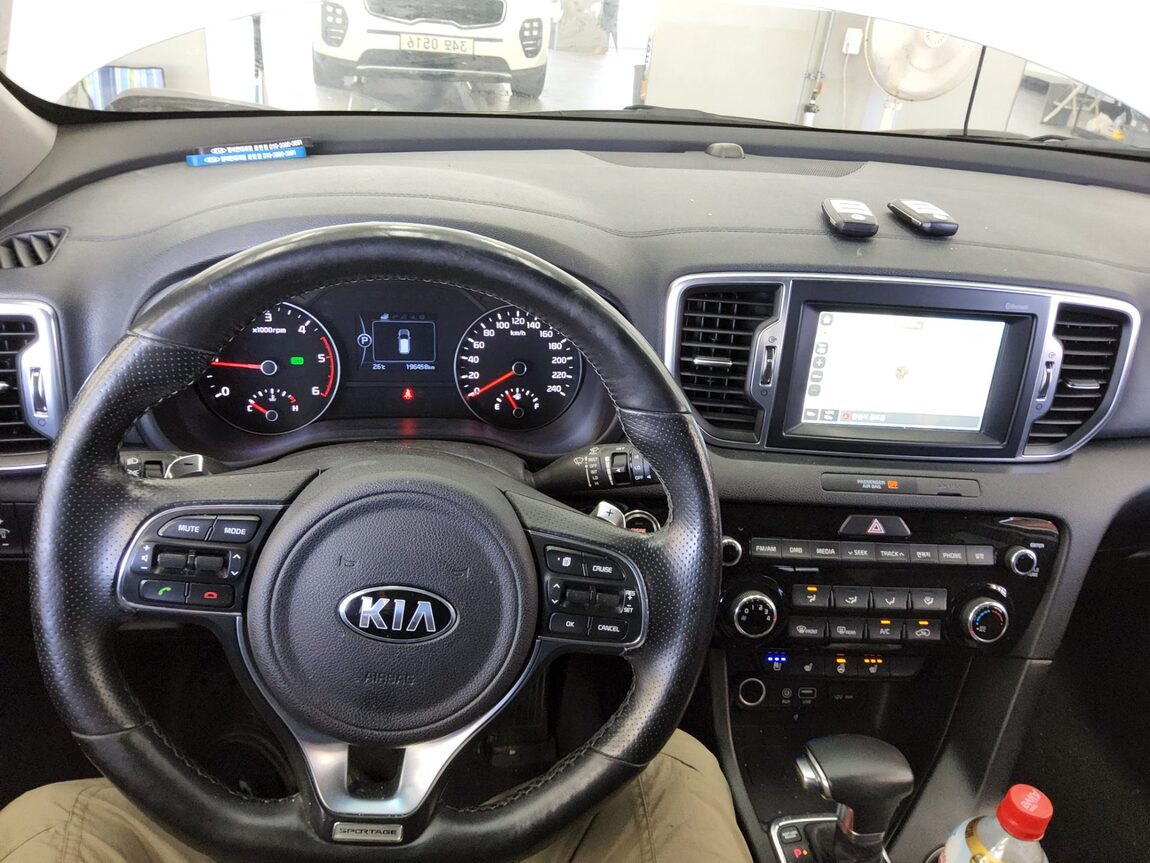 KIA NEW SPORTAGE R2.0 2WD NOBLESSE 2016 - zdjęcie 17