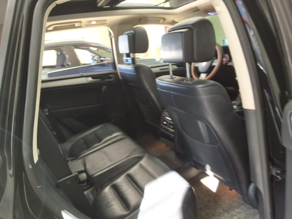VOLKSWAGEN THE NEW TOUAREG (2ND GEN F/L) 3.0 V6 TDI BLUEMOTION PREMIUM 2016 - zdjęcie 15