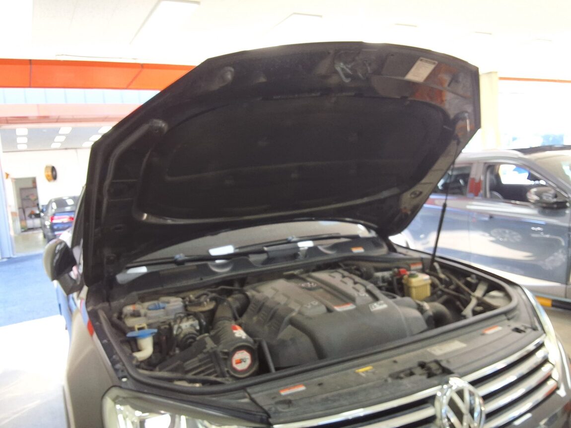 VOLKSWAGEN THE NEW TOUAREG (2ND GEN F/L) 3.0 V6 TDI BLUEMOTION PREMIUM 2016 - zdjęcie 19