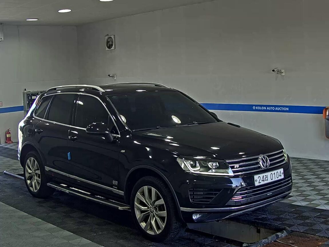 VOLKSWAGEN THE NEW TOUAREG (2ND GEN F/L) 3.0 V6 TDI BLUEMOTION PREMIUM 2016 - zdjęcie 3