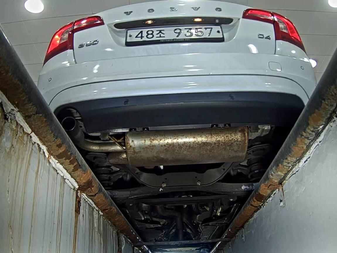 VOLVO S60 (2ND GEN) D2 2015 - zdjęcie 8