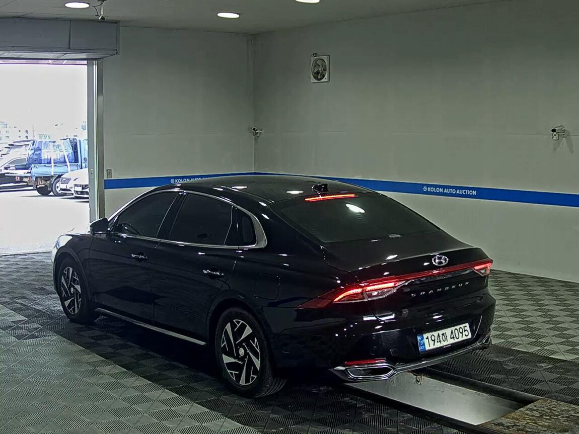 HYUNDAI THE NEW GRANDEUR IG HYBRID 2.4 HEV LE BLANC 2023 - zdjęcie 6