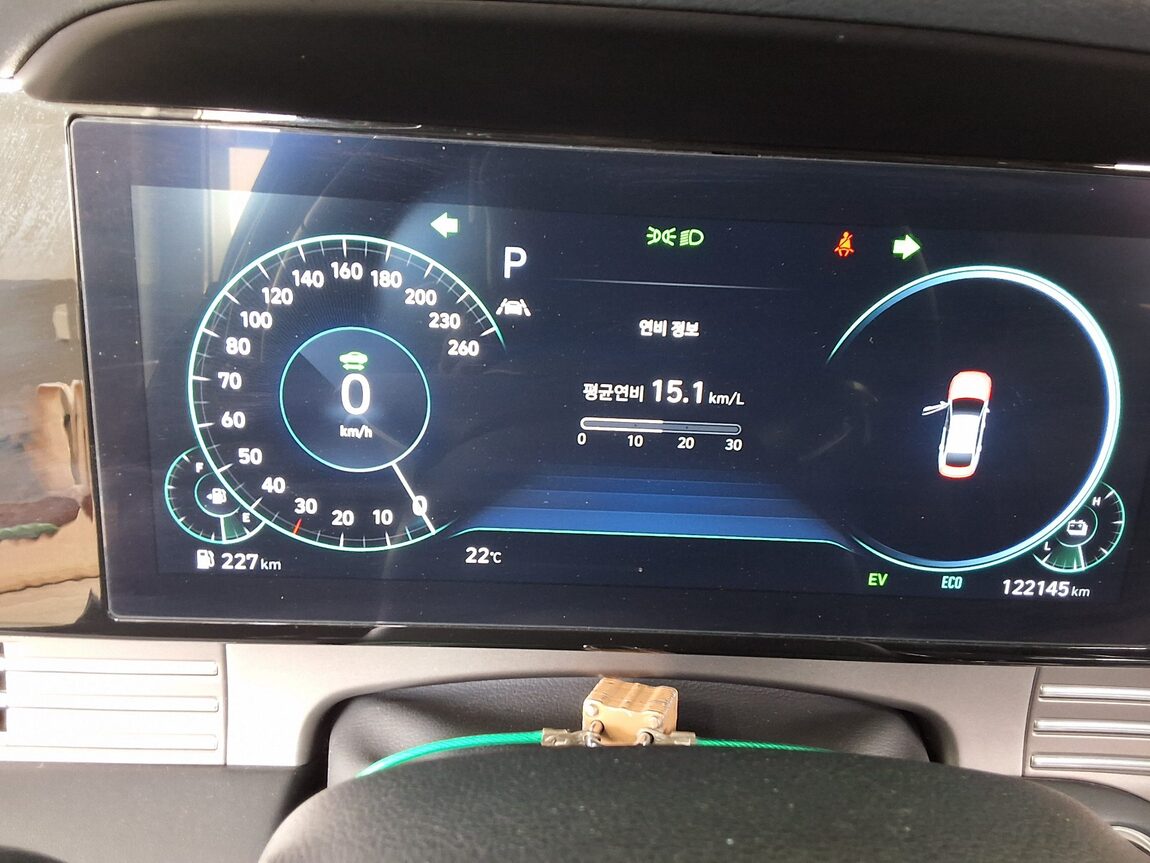 HYUNDAI THE NEW GRANDEUR IG HYBRID 2.4 HEV LE BLANC 2023 - zdjęcie 10