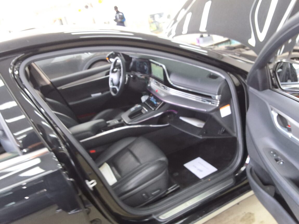 HYUNDAI THE NEW GRANDEUR IG HYBRID 2.4 HEV LE BLANC 2023 - zdjęcie 20