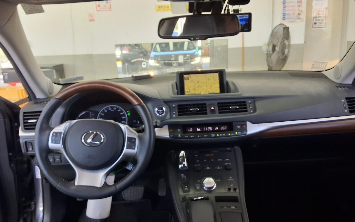 LEXUS CT 200h TRENDY 2012 - zdjęcie 11