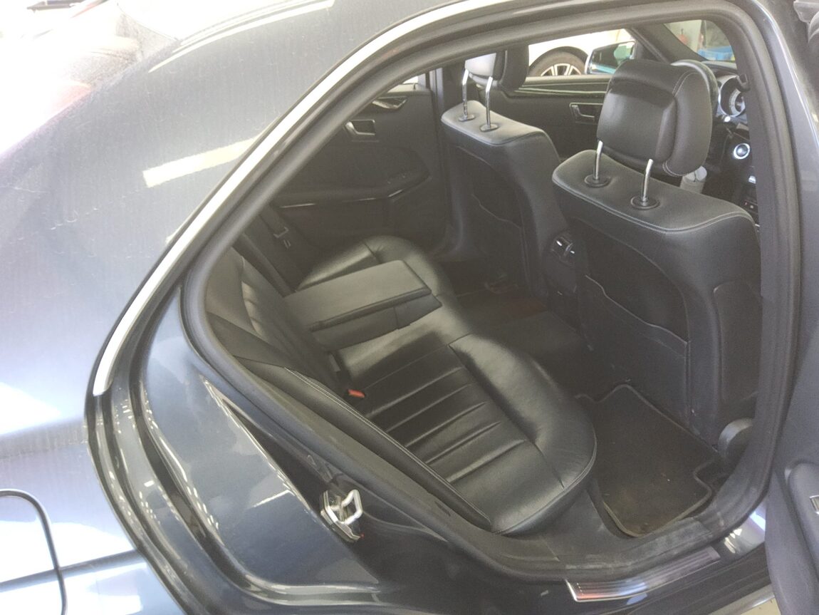 MERCEDES-BENZ E-CLASS (4TH GEN) E220 CDI AVANTGARDE 2016 - zdjęcie 13