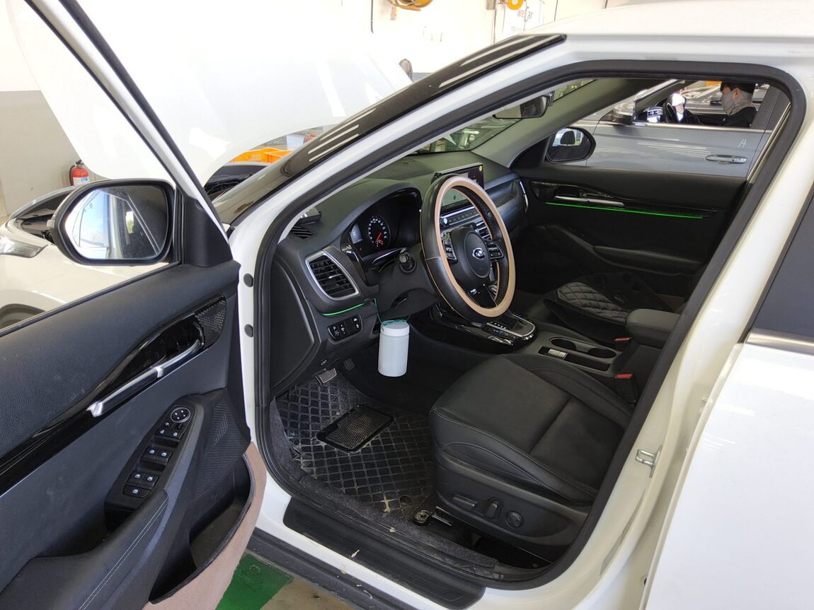 KIA SELTOS 1.6 GASOLINE 2WD SIGNATURE 2022 - zdjęcie 10