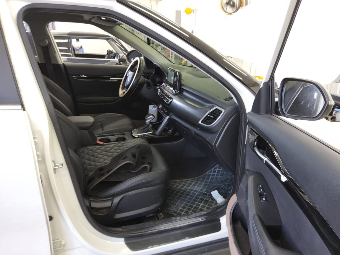 KIA SELTOS 1.6 GASOLINE 2WD SIGNATURE 2022 - zdjęcie 14