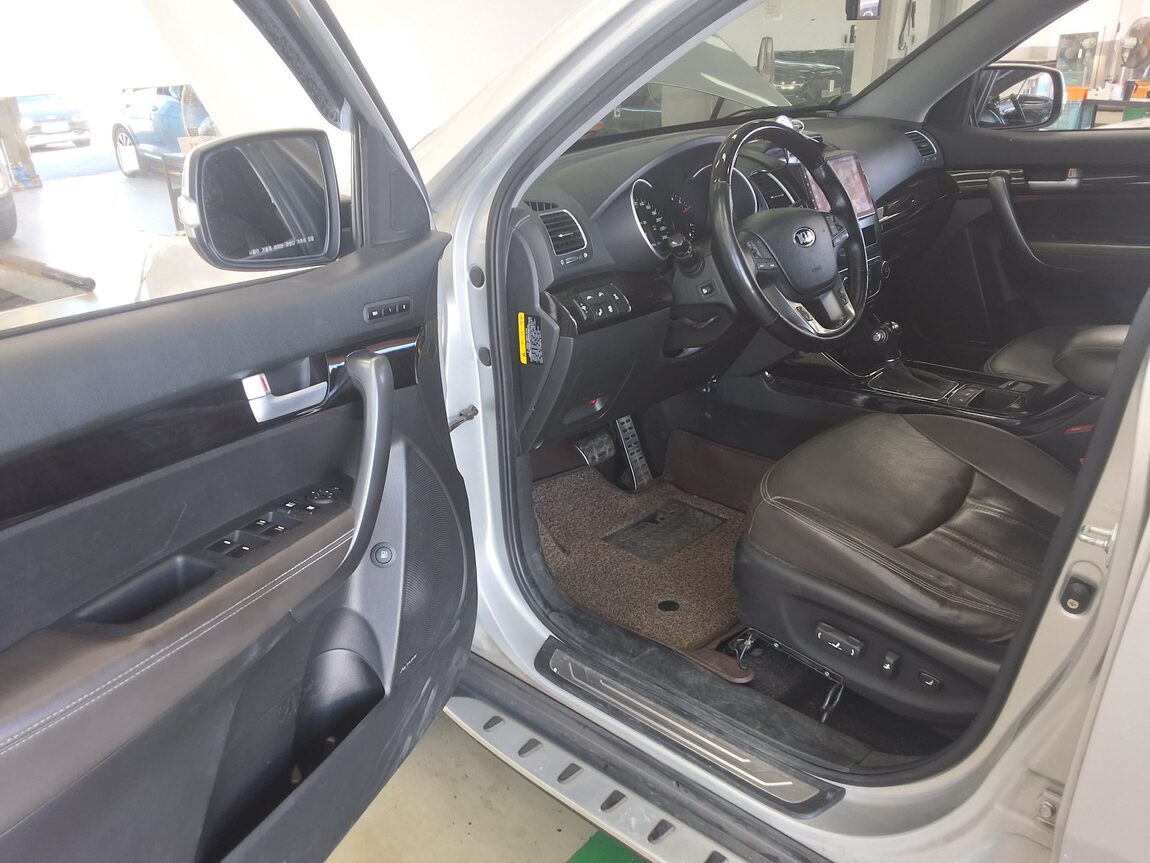 KIA NEW SORENTO R R2.0 4WD NOBLESSE 2014 - zdjęcie 11