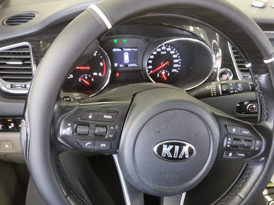 KIA THE NEW CARNIVAL 9-SEATER DIESEL PRESTIGE 2019 - zdjęcie 17