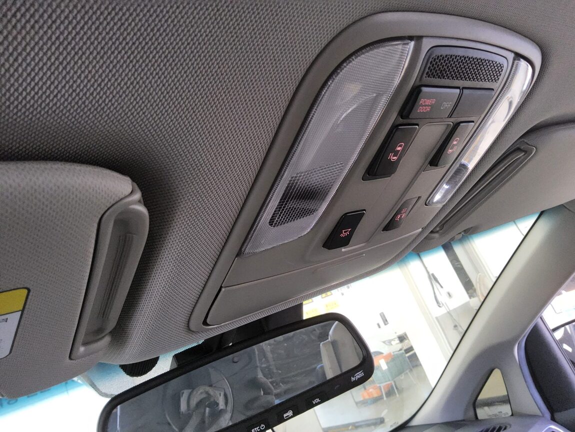 KIA THE NEW CARNIVAL 9-SEATER DIESEL PRESTIGE 2019 - zdjęcie 19