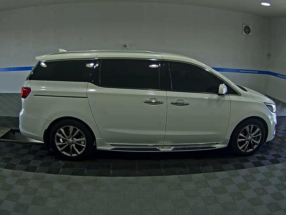KIA THE NEW CARNIVAL 9-SEATER DIESEL PRESTIGE 2019 - zdjęcie 4