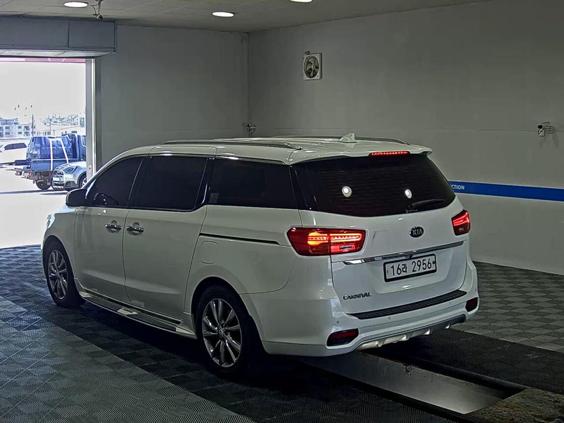 KIA THE NEW CARNIVAL 9-SEATER DIESEL PRESTIGE 2019 - zdjęcie 6