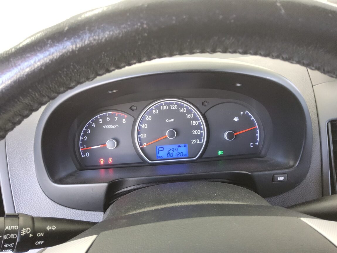 HYUNDAI AVANTE HD 1.6 VVT S16 LUXURY 2009 - zdjęcie 9