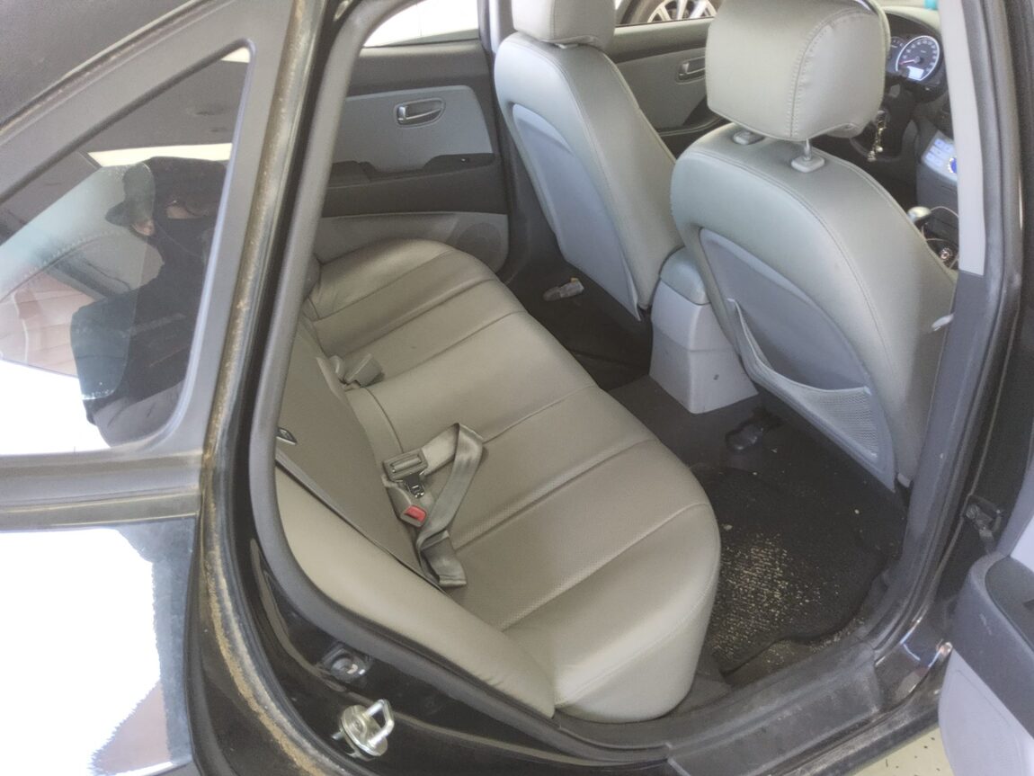 HYUNDAI AVANTE HD 1.6 VVT S16 LUXURY 2009 - zdjęcie 13