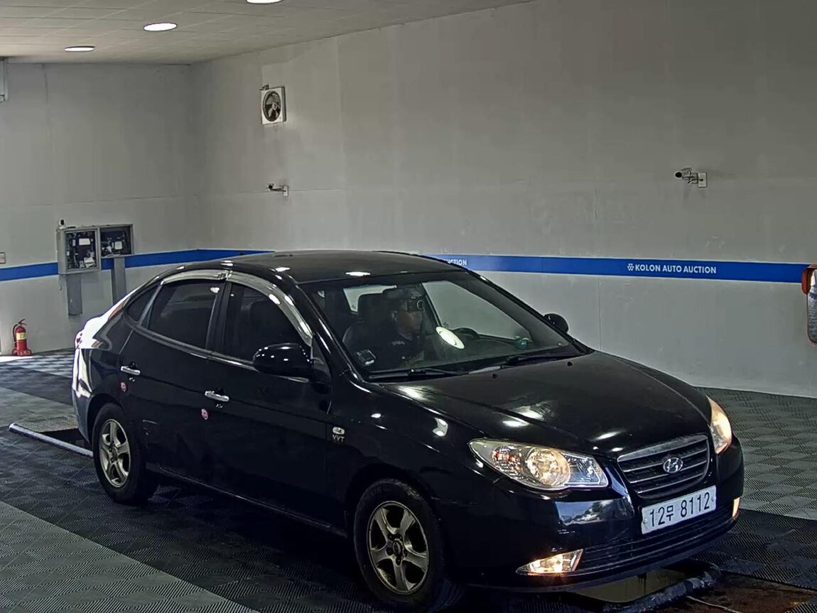 HYUNDAI AVANTE HD 1.6 VVT S16 LUXURY 2009 - zdjęcie 3