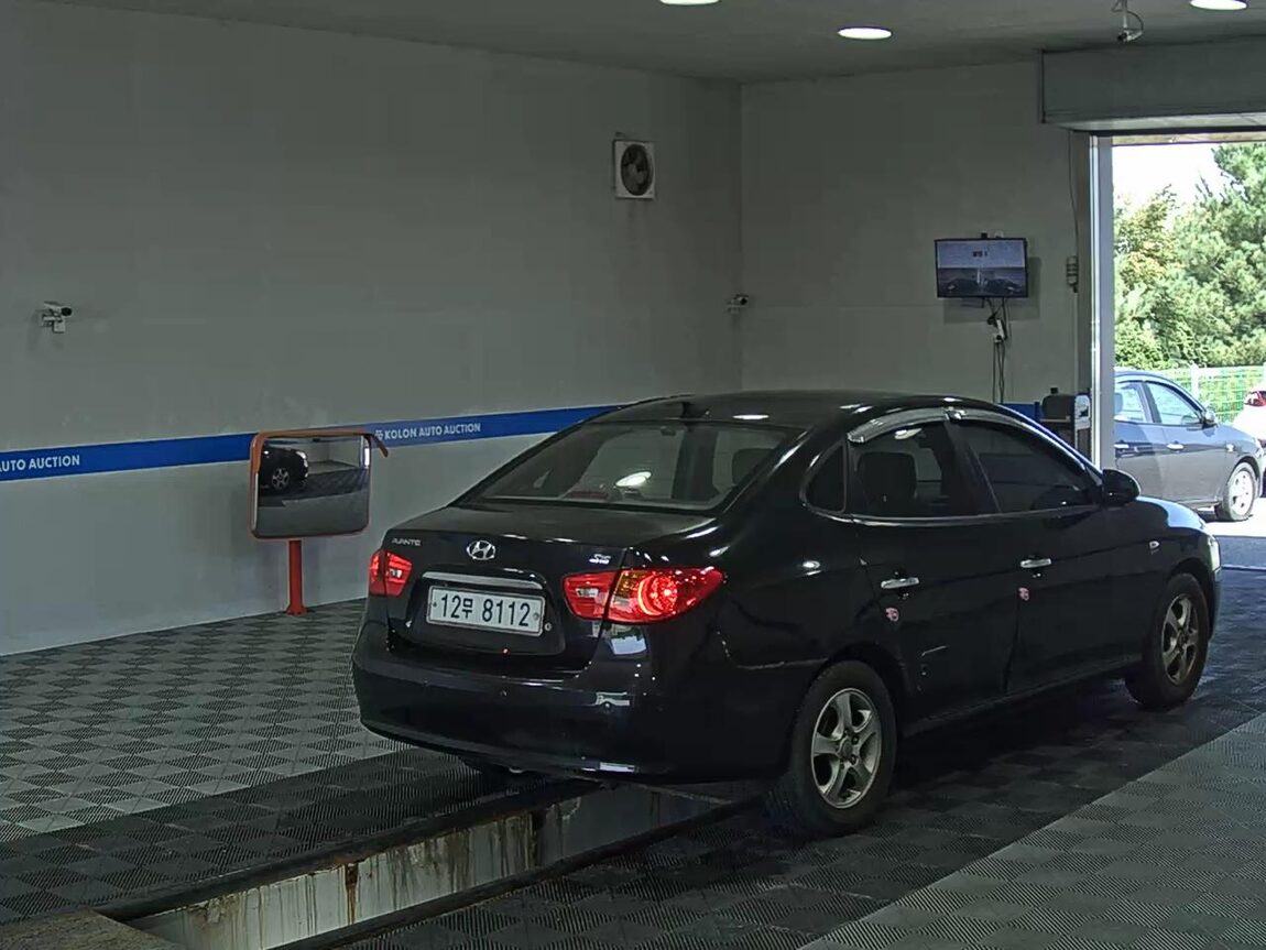 HYUNDAI AVANTE HD 1.6 VVT S16 LUXURY 2009 - zdjęcie 5