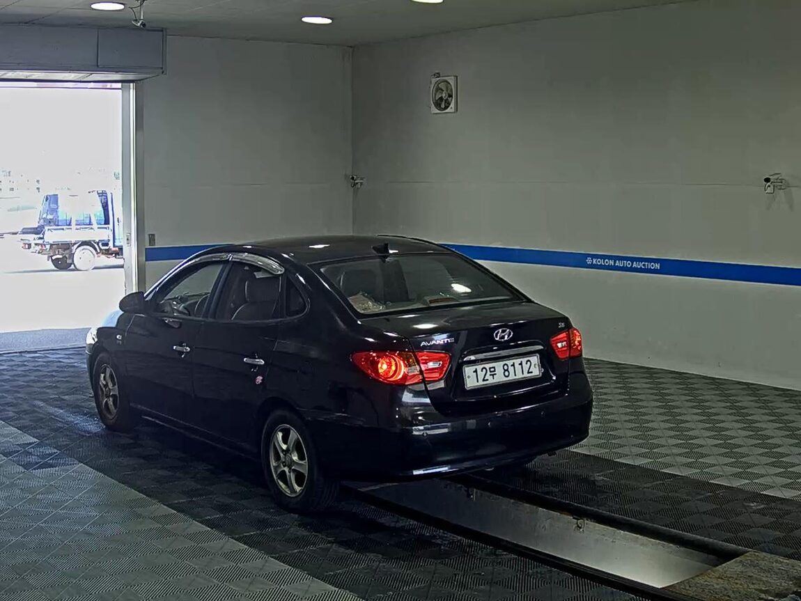 HYUNDAI AVANTE HD 1.6 VVT S16 LUXURY 2009 - zdjęcie 6