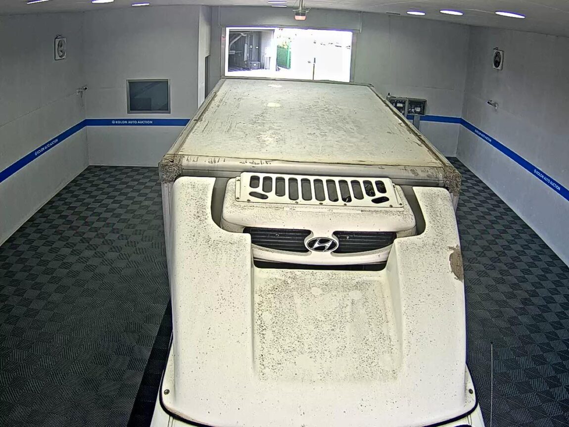 HYUNDAI PORTER II HIGH-ROOF FREEZER BOX TRUCK SUPER CAB TWIN COMPRESSOR 2018 - zdjęcie 7
