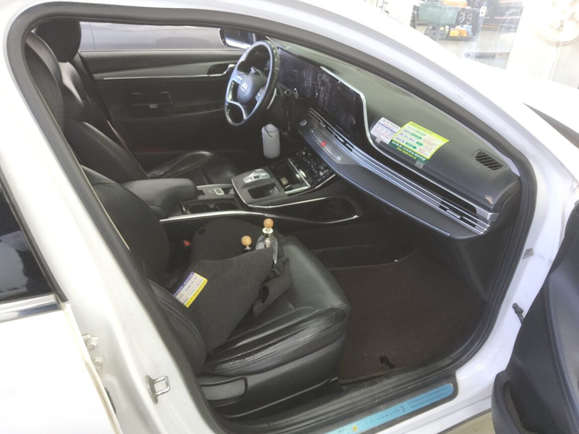 HYUNDAI THE NEW GRANDEUR IG LPi 3.0 BUSINESS PREMIUM MODEL TYPE 2022 - zdjęcie 14