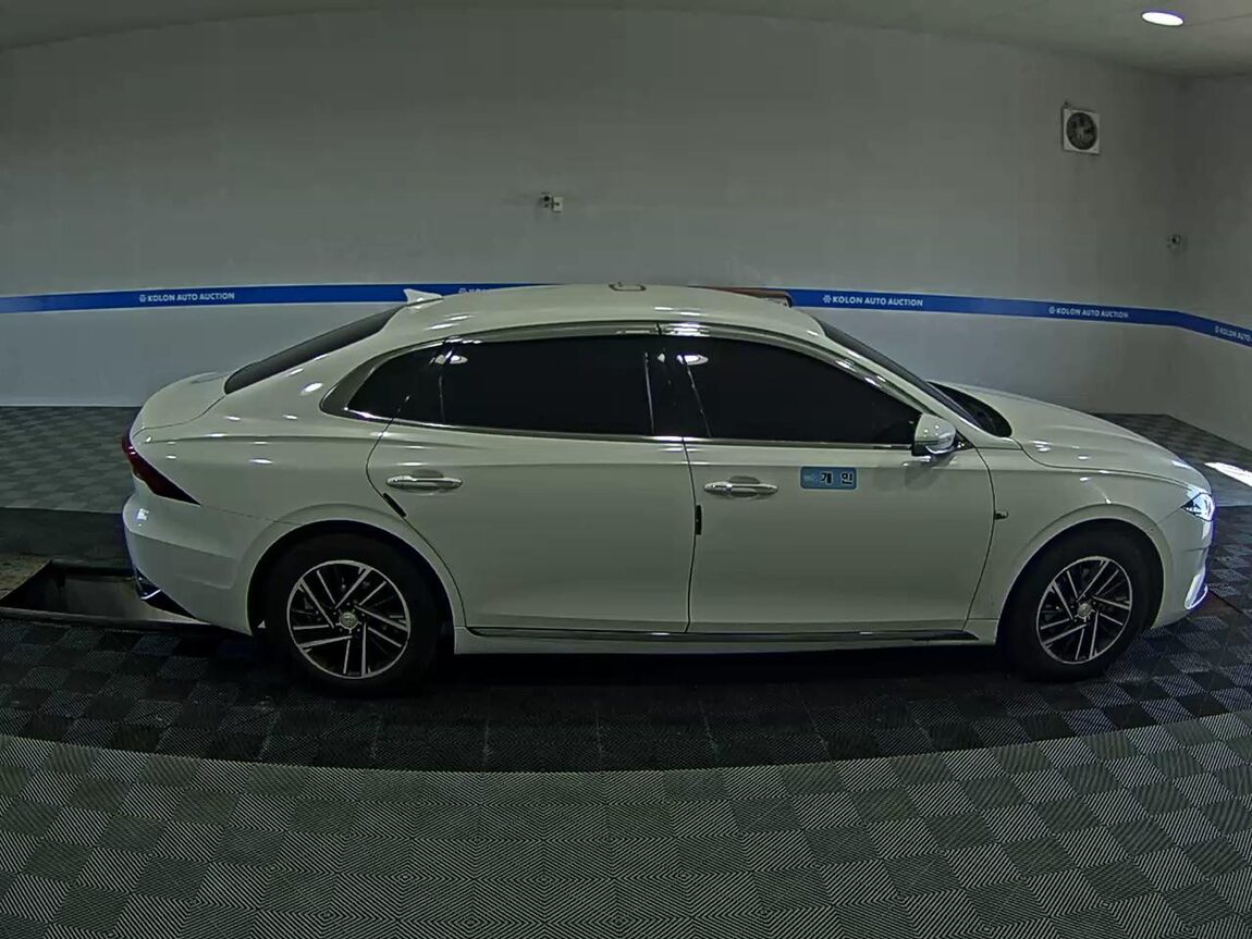 HYUNDAI THE NEW GRANDEUR IG LPi 3.0 BUSINESS PREMIUM MODEL TYPE 2022 - zdjęcie 4