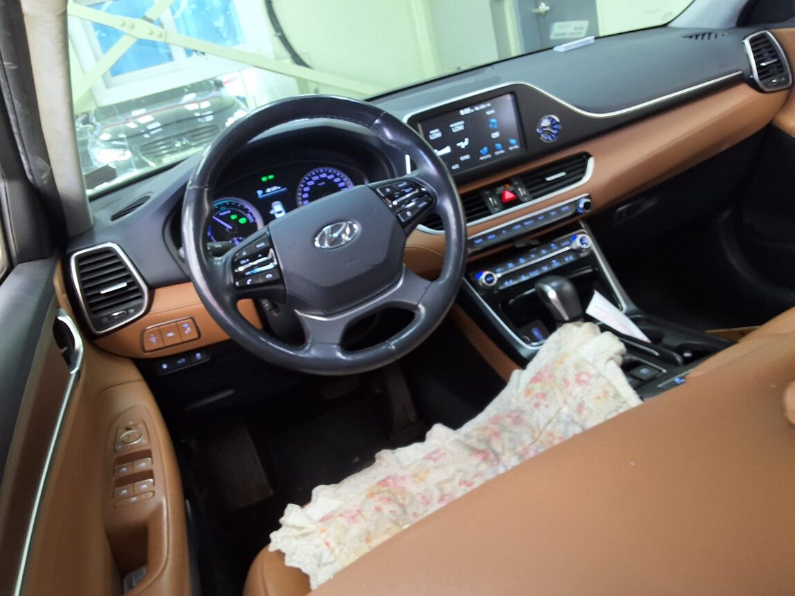 HYUNDAI GRANDEUR IG HYBRID 2.4 HEV EXCLUSIVE SPECIAL 2019 - zdjęcie 12