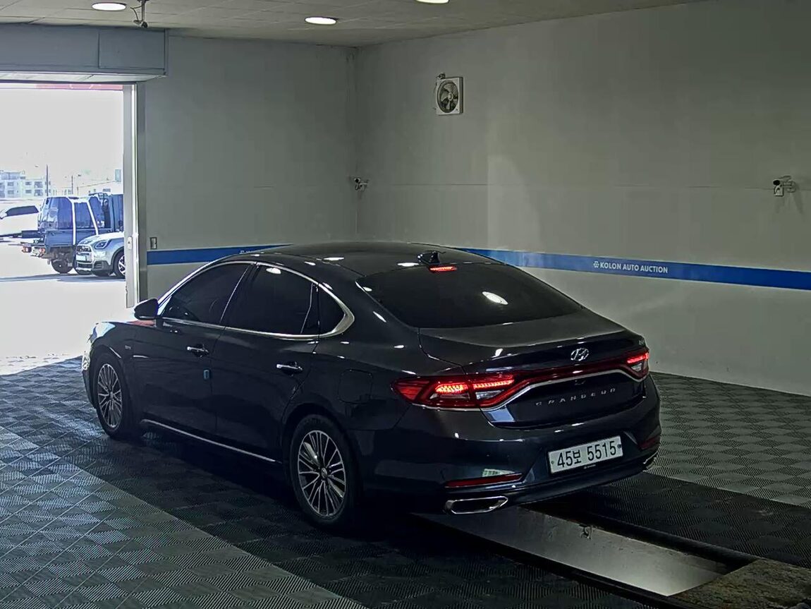 HYUNDAI GRANDEUR IG HYBRID 2.4 HEV EXCLUSIVE SPECIAL 2019 - zdjęcie 6