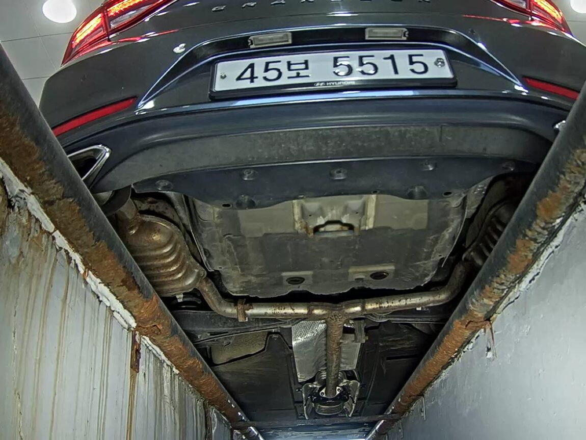 HYUNDAI GRANDEUR IG HYBRID 2.4 HEV EXCLUSIVE SPECIAL 2019 - zdjęcie 8